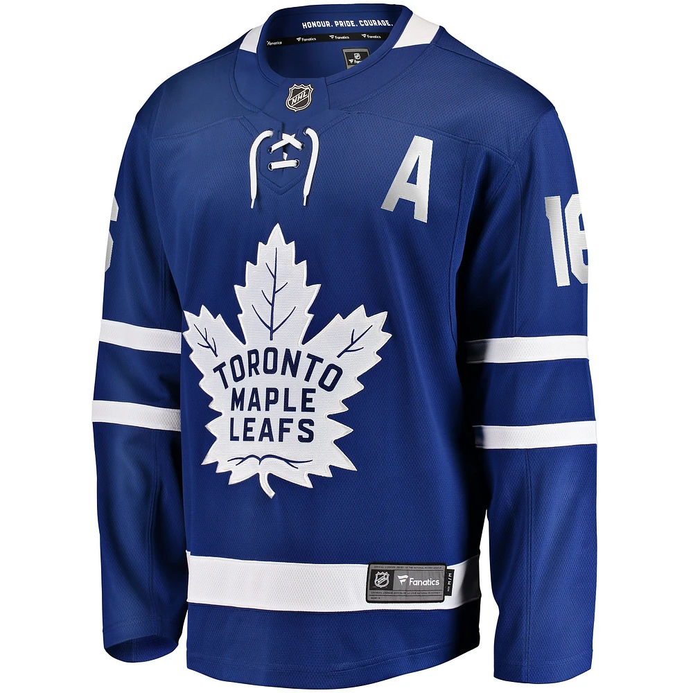 Fanatics pour hommes Mitch Marner, bleu, écusson de capitaine suppléant des Maple Leafs Toronto, joueur échappé à domicile - Maillot