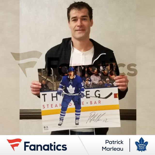 Patrick Marleau Toronto Maple Leafs Photographie de patinage en maillot bleu de 16 po x 20 po autographiée