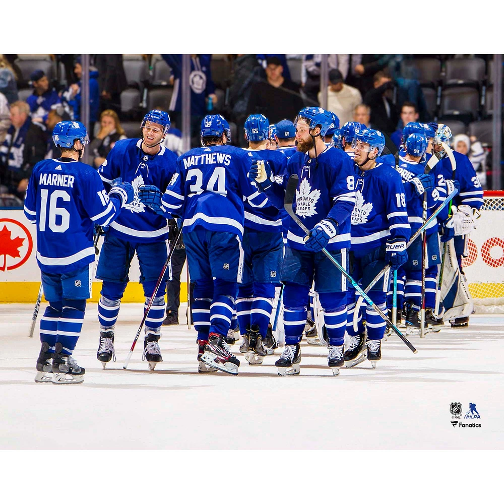 Toronto Maple Leafs Unsigned 2019-20 Team Celebration Photo