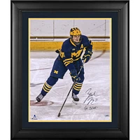 Photographie encadrée autographiée de Zach Hyman des Maple Leafs de Toronto, 16" x 20" des Wolverines du Michigan, avec l'inscription "Go Blue!"