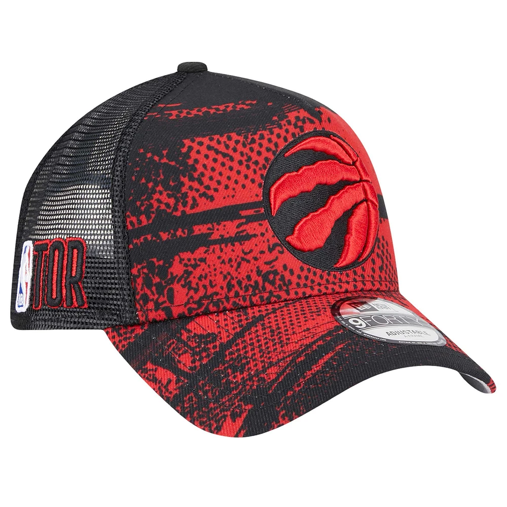 Casquette ajustable New Era noire/rouge Toronto Raptors Tip Off A-Frame Trucker 9FORTY pour homme