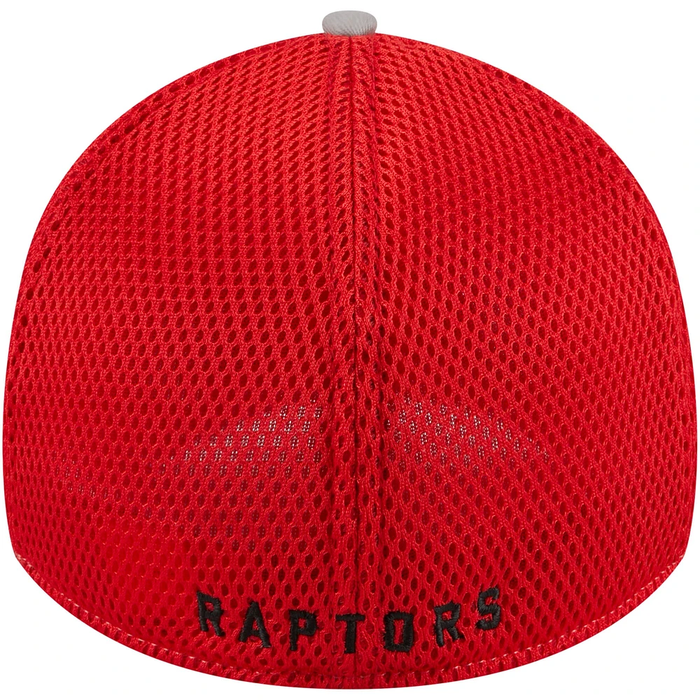 Men's New Era Gray/Red Toronto Raptors Pipe 39THIRTY Flex Hat