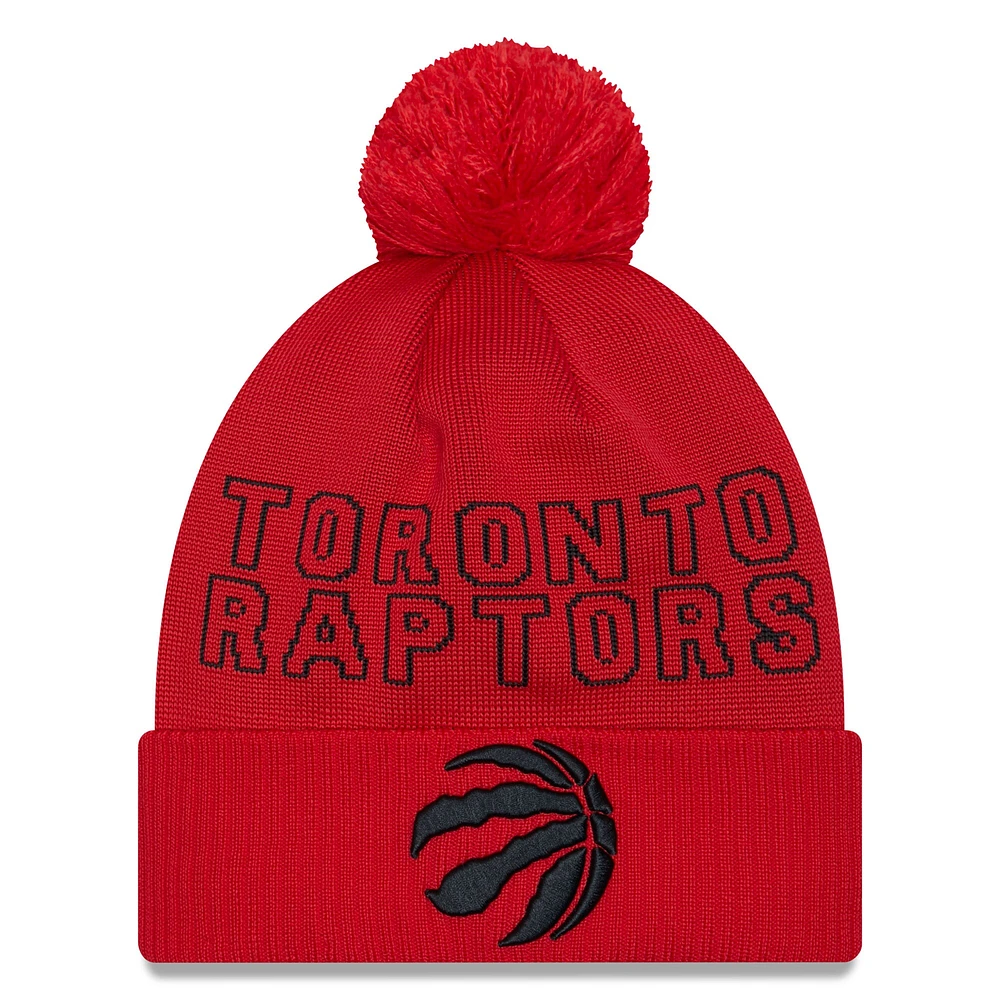 Bonnet en tricot rouge à revers Toronto Raptors 2023 NBA Draft New Era pour homme avec pompon