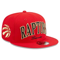 Casquette Snapback 9FIFTY Golden Tall Text des Toronto Raptors New Era rouge pour homme