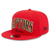 Casquette Snapback 9FIFTY Golden Tall Text des Toronto Raptors New Era rouge pour homme