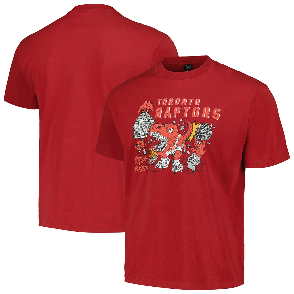 T-shirt unisexe NBA x Brain Dead Rouge des Raptors de Toronto identifient la série d'artistes