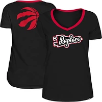 5th & Ocean by New Era - T-shirt à col en V avec fanion scintillant noir Toronto Raptors Game Day pour femme