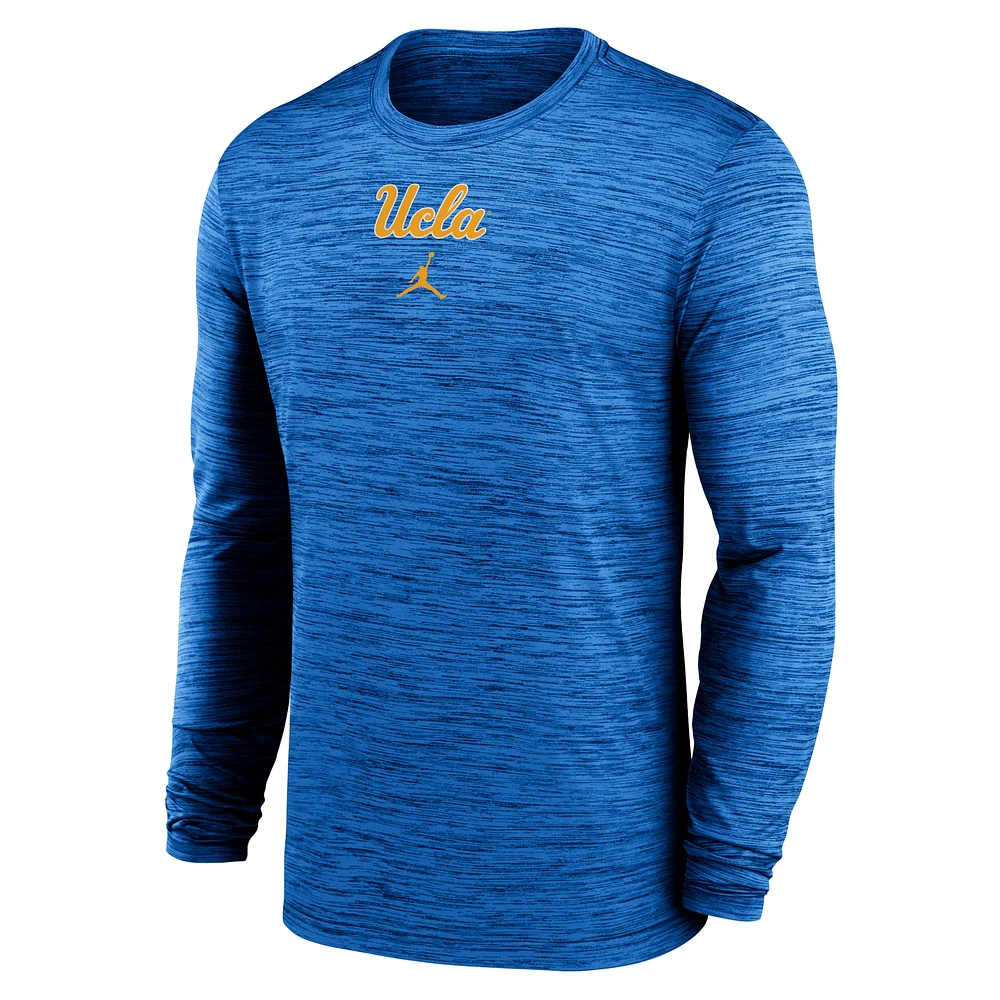 T-shirt Jordan Brand bleu à manches longues pour homme, UCLA Bruins 2025 Sideline Velocity Performance