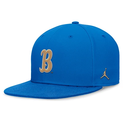 Casquette ajustée Jordan Brand UCLA Bruins On-Field Pro pour homme, bleue