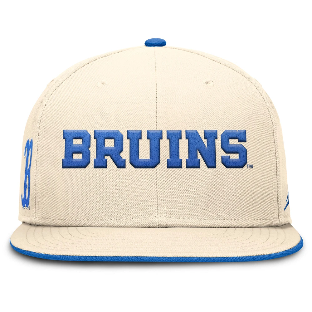 Casquette ajustée Jordan Brand Natural UCLA Bruins Primetime True Performance pour homme