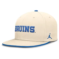 Casquette ajustée Jordan Brand Natural UCLA Bruins Primetime True Performance pour homme