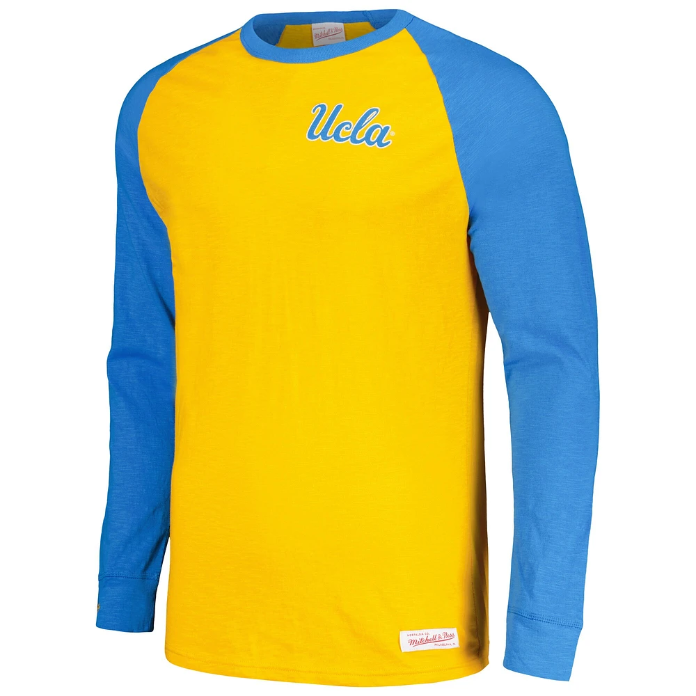 T-shirt bleu à manches longues raglan flammé légendaire des Bruins de l'UCLA Mitchell & Ness pour hommes