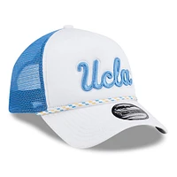 Casquette de camionneur réglable UCLA Bruins Court Sport Foam A-Frame 9FORTY New Era blanc/bleu pour hommes