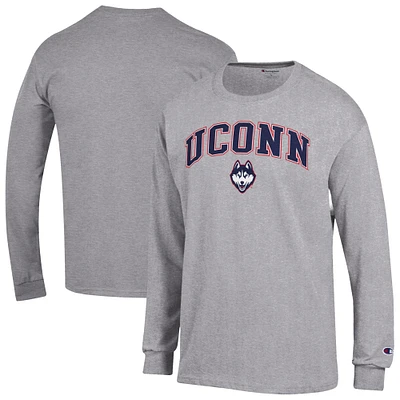 T-shirt à manches longues avec logo Arch Over Champion Heather Grey pour homme des Huskies de l'UConn