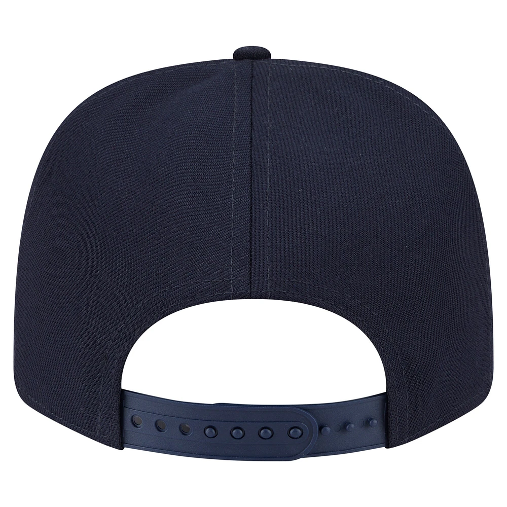 Casquette extensible à boutons-pression New Era bleu marine pour homme, motif Game Day des Huskies de l'UConn, multi-cordes 9SEVENTY