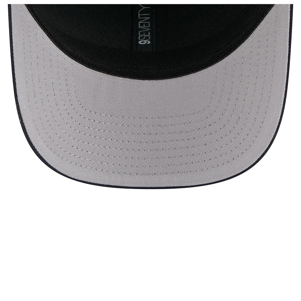 Men's New Era Navy UConn Huskies Primary 9SEVENTY Trucker Stretch-Snap Hat