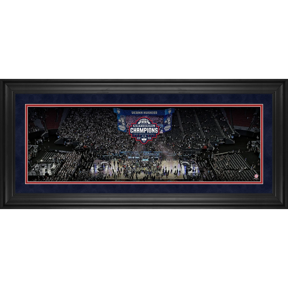 Collage panoramique encadré du stade 10" x 30" des champions nationaux de basketball masculin de la NCAA 2024 des Huskies de l'UConn