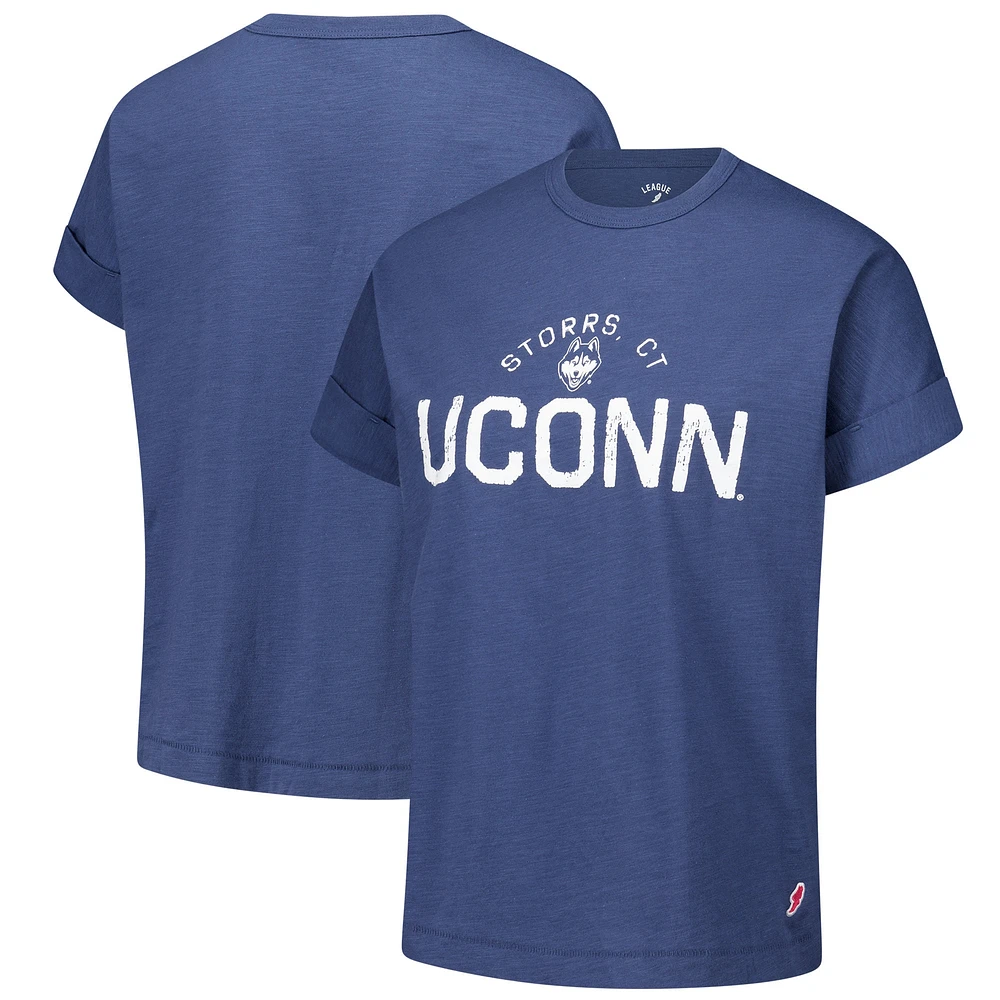 T-shirt à revers roulé bleu marine des Huskies de l'UConn pour femmes