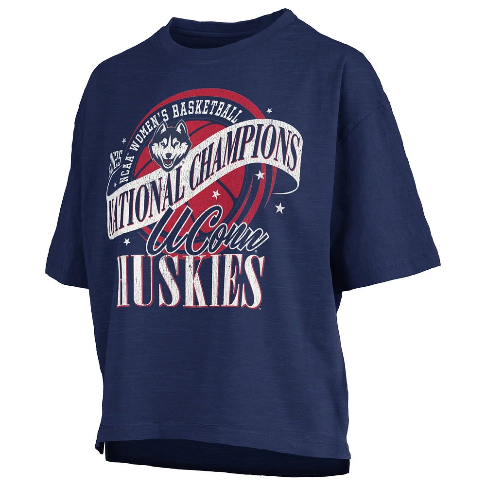T-shirt surdimensionné bleu marine pour femme, championne nationale de basketball féminin NCAA 2025, UConn Huskies, avec ballon du monde