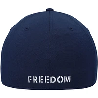 Casquette flexible avec logo Under Armour Freedom Blitzing pour hommes, bleu marine