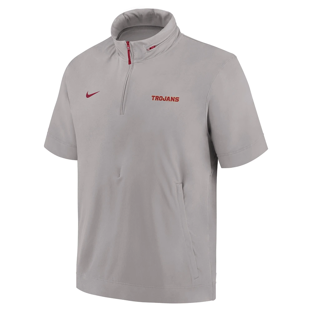 Veste à capuche demi-zippée manches courtes Nike USC Trojans 2024 Sideline Coach pour homme, étain