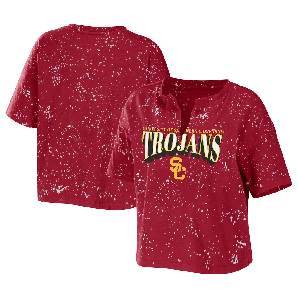 Femme WEAR by Erin Andrews Cardinal USC Trojans Bleach Wash Splatter T-shirt court à col cranté