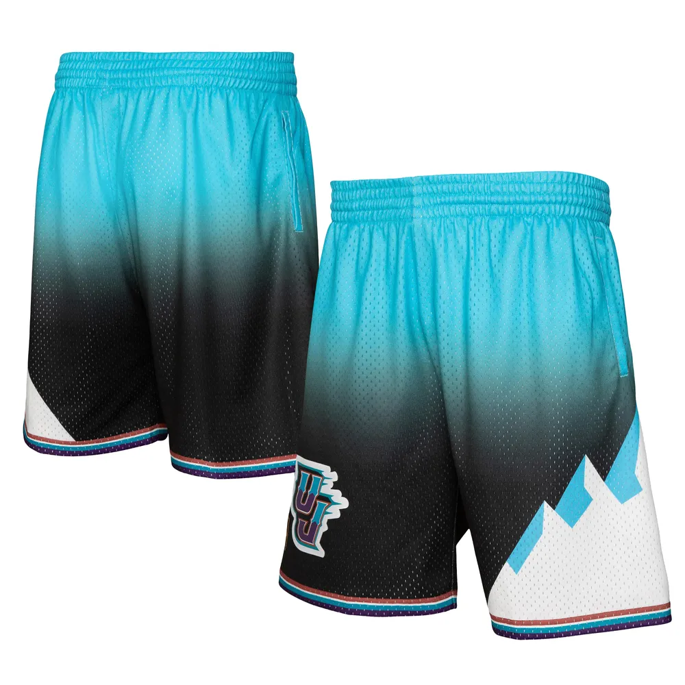 Mitchell & Ness Chicago Bulls Men's Reload Collection Swingman Shorts - Green