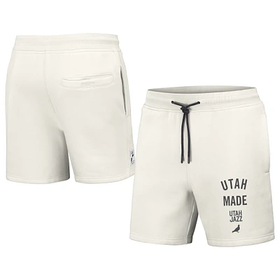 Short en polaire épais NFL x Staple crème pour hommes Utah Jazz Pigeon