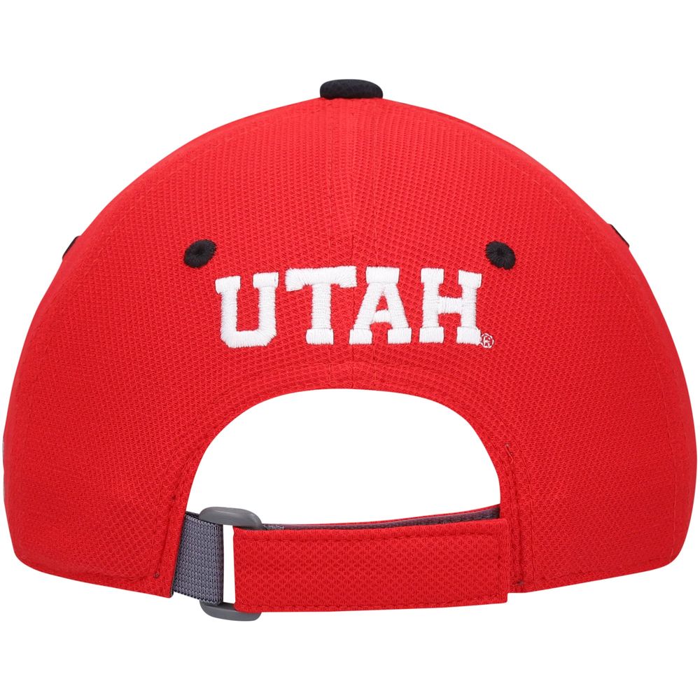 Youth Under Armour Red Utah Utes Blitzing Accent Performance Adjustable Hat