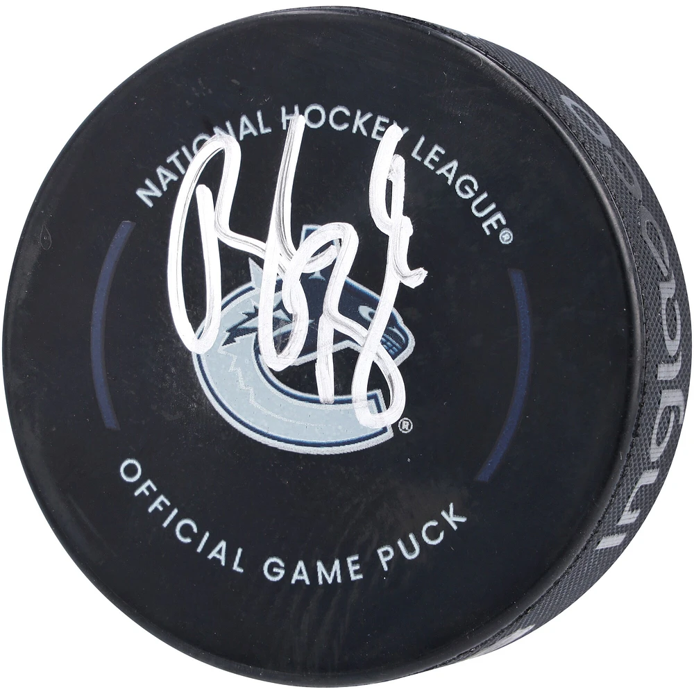 Rondelle de match officielle de la LNH autographiée par Brock Boeser des Canucks de Vancouver