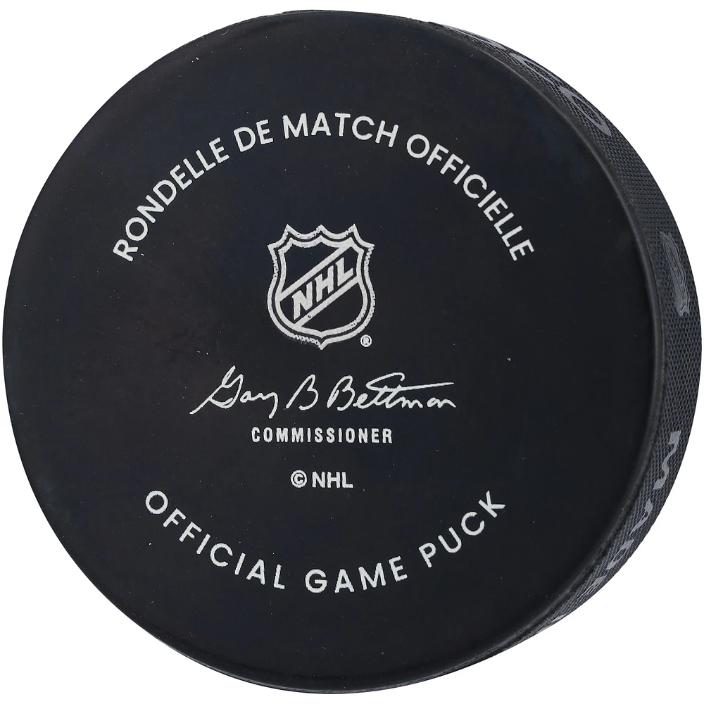 Rondelle de match officielle autographiée par Elias Pettersson des Canucks de Vancouver