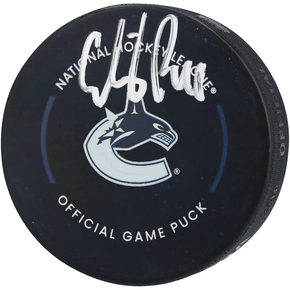 Rondelle de match officielle autographiée par Elias Pettersson des Canucks de Vancouver