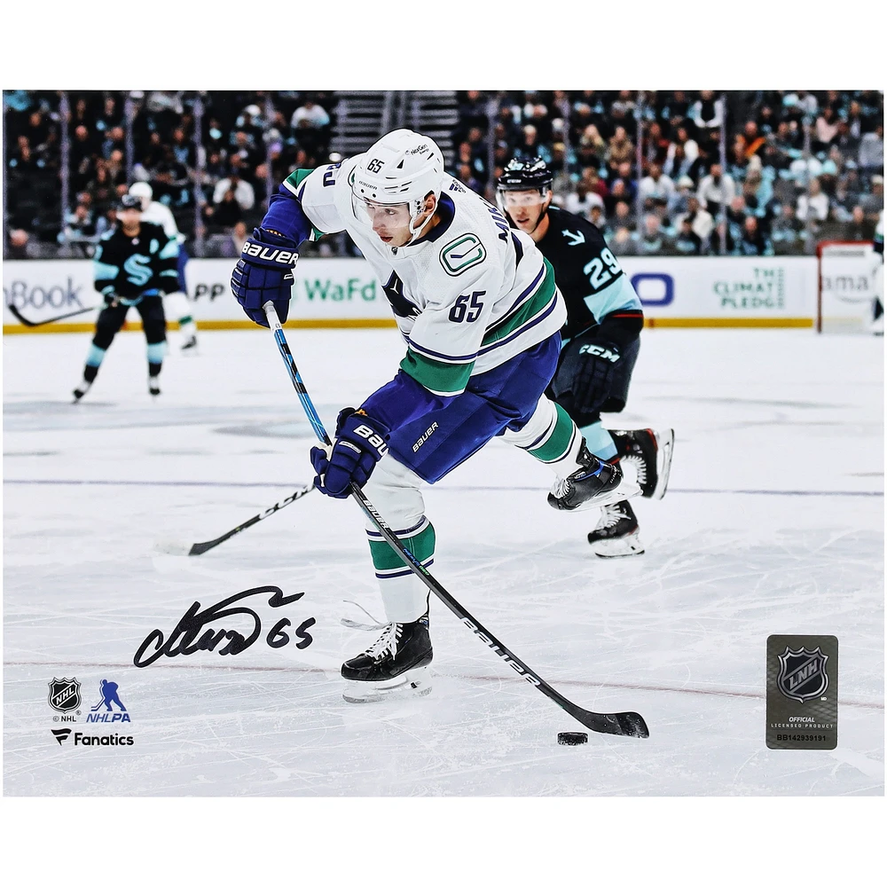 Ilya Mikheyev Vancouver Canucks Autographié 8 "x 10" Blanc Jersey Shooting Photo