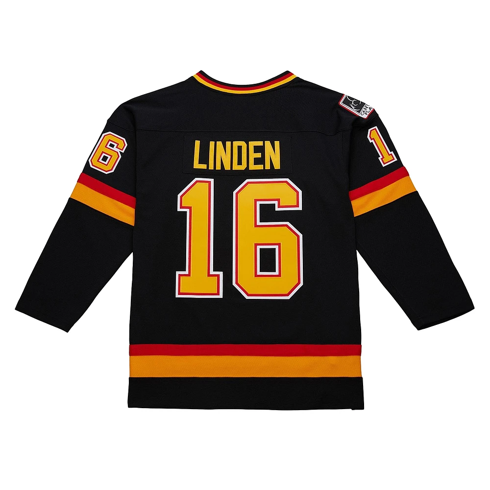 Men's Mitchell & Ness Trevor Linden Black Vancouver Canucks 1994/95 Captain Patch Power Play Throwback Jersey