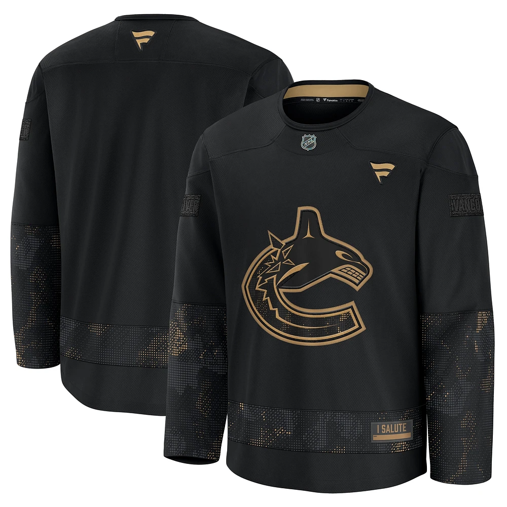 Maillot d'entraînement d'appréciation militaire Fanatics Black Vancouver Canucks 2024 pour hommes