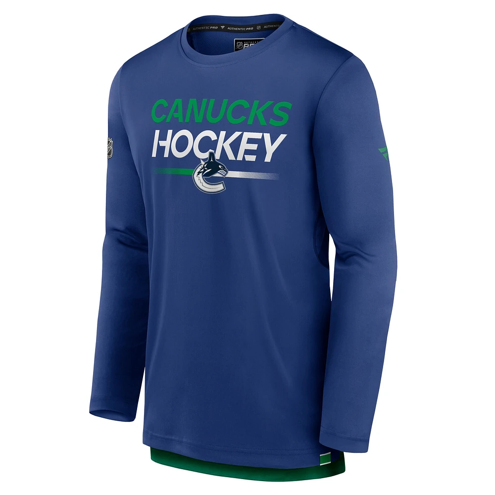T-shirt à manches longues Authentic Pro Tech bleu pour homme des Vancouver Canucks Fanatics