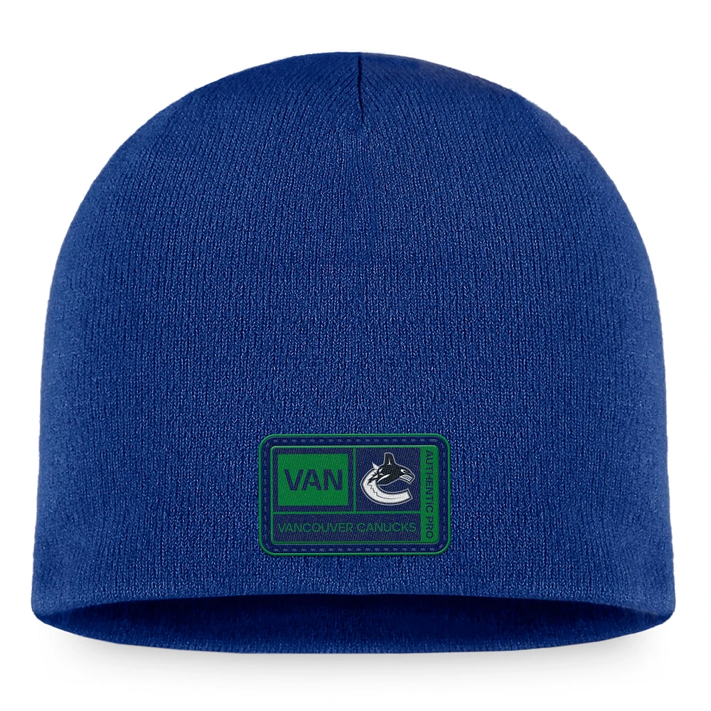 Bonnet en tricot authentique Pro Training Camp des Canucks de Vancouver Fanatics bleu pour hommes