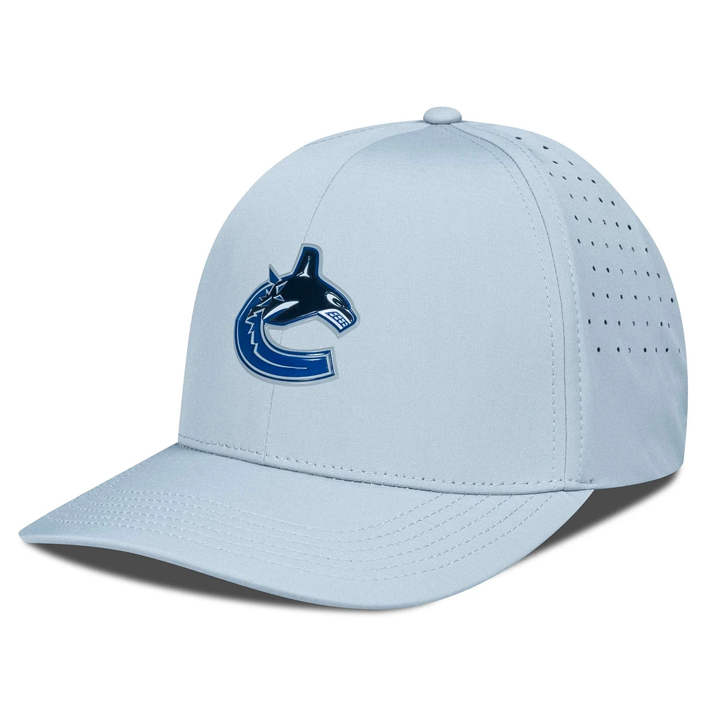 Casquette Zeta Insignia Core Flex grise pour homme des Vancouver Canucks de Levelwear