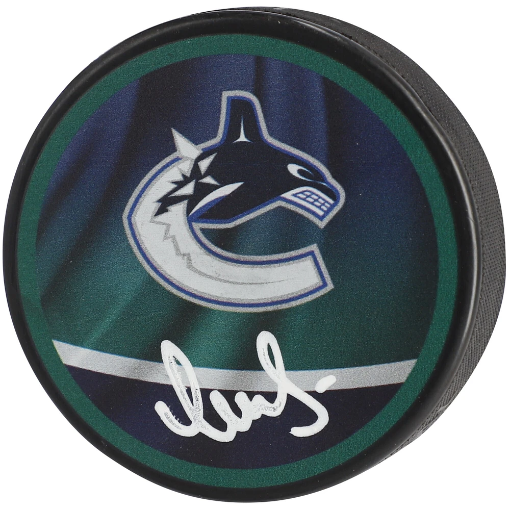 Vasily Podkolzin Canucks de Vancouver autographié avec logo rétro inversé