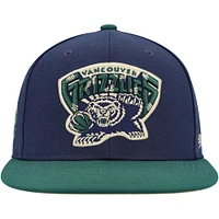 Casquette ajustée Mitchell & Ness pour homme Vancouver Grizzlies Hardwood Classics Grassland bleu marine/vert