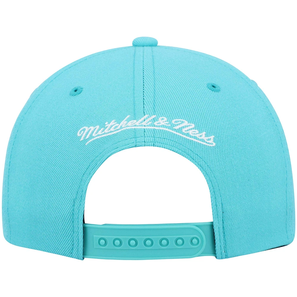 Men's Mitchell & Ness Turquoise Vancouver Grizzlies Hardwood Classics Team Ground 2.0 Snapback Hat