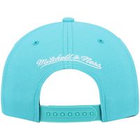 Men's Mitchell & Ness Turquoise Vancouver Grizzlies Hardwood Classics Team Ground 2.0 Snapback Hat