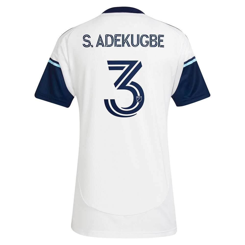 Maillot réplique de joueur The Peak 2025 des Vancouver Whitecaps FC pour femme adidas Samuel Adekugbe blanc