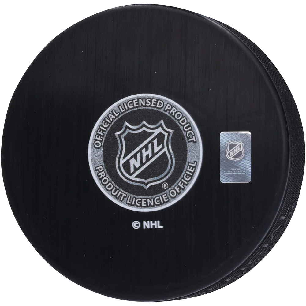 Rondelle de hockey autographiée par Ben Hutton des Vegas Golden Knights