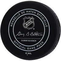 Rondelle de match officielle autographiée par Brayden McNabb Vegas Golden Knights