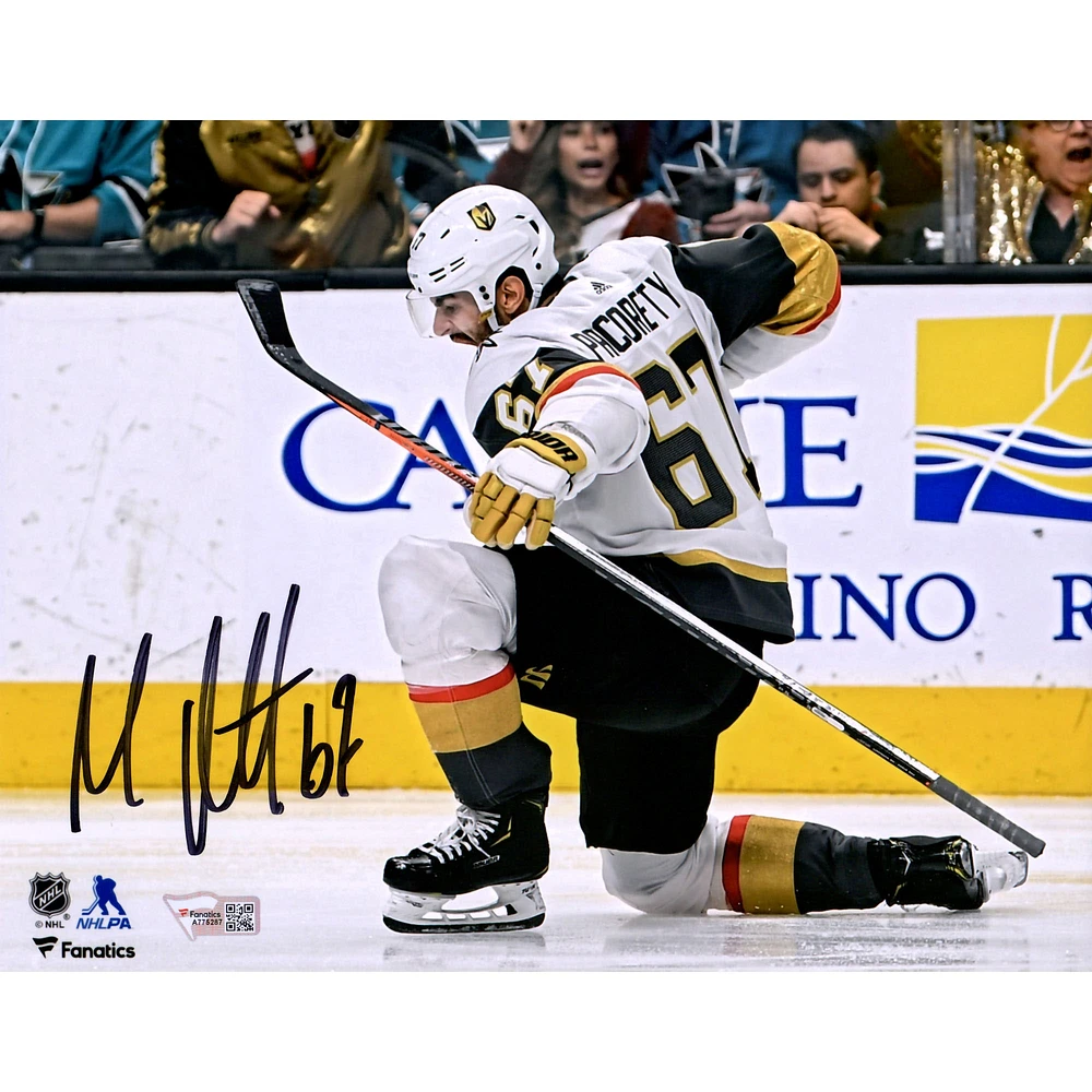 Max Pacioretty Vegas Golden Knights autographié 8'' x 10'' Photographie de célébration de but