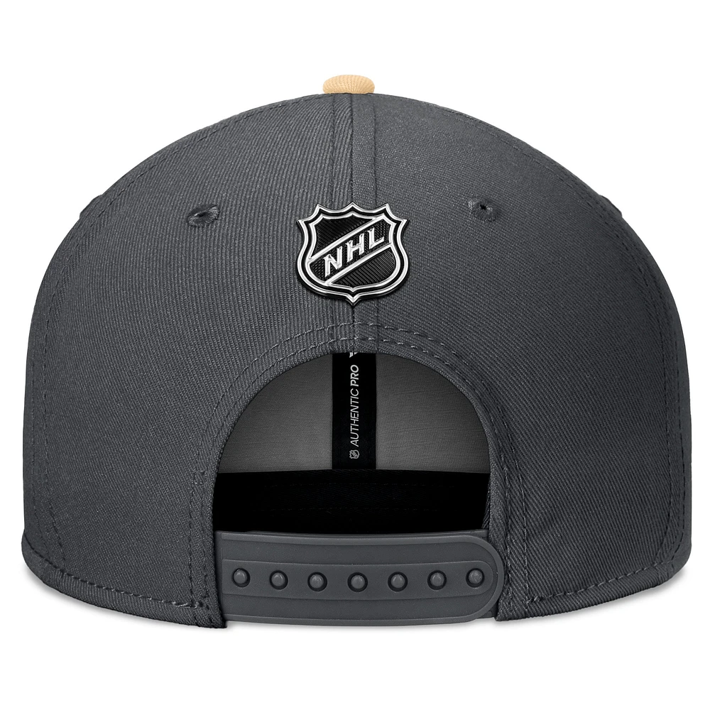 Casquette snapback du repêchage de la LNH 2024 de Vegas Fanatics Charcoal Vegas Golden Knights pour hommes