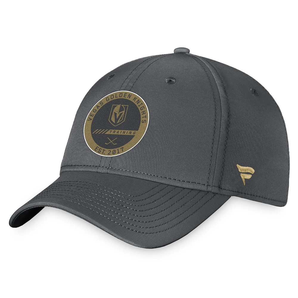 Chapeau flexible gris Vegas Golden Knights 2022 Authentic Pro Training Camp de marque Fanatics pour hommes