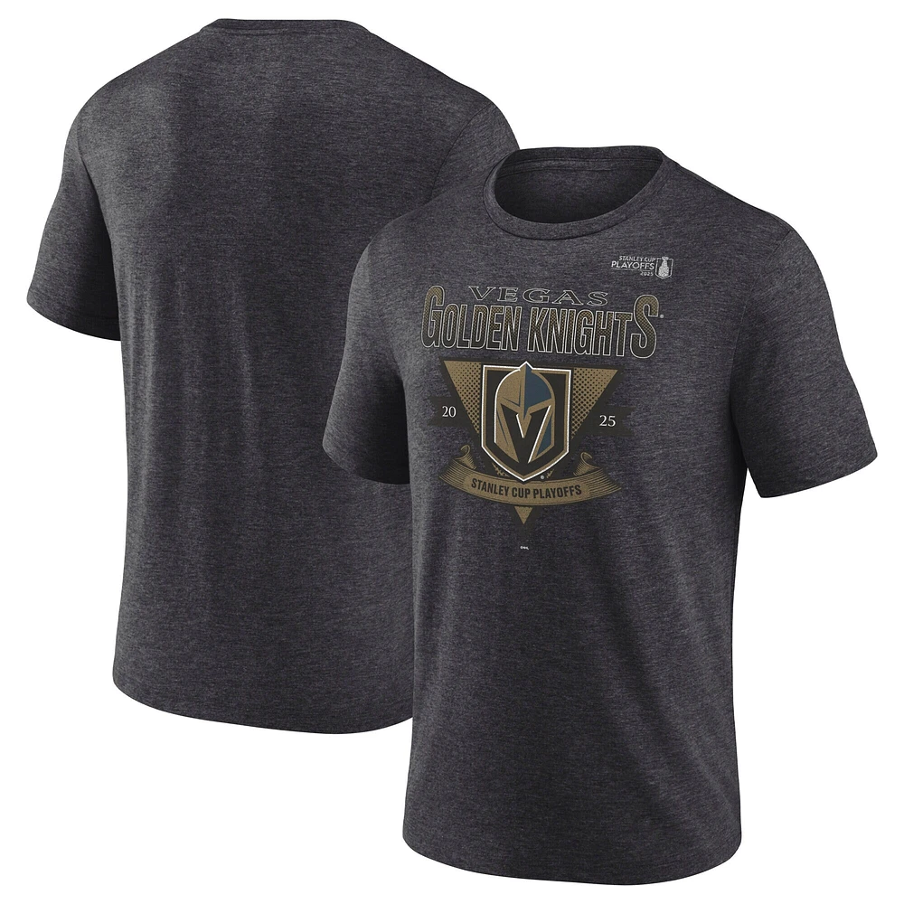 T-shirt tri-blend à barre transversale pour homme Fanatics Heather Charcoal des Golden Knights de Vegas, séries éliminatoires la Coupe Stanley 2025
