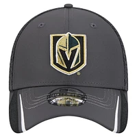 Men's New Era  Gray Vegas Golden Knights Linear Featherweight 39THIRTY Flex Hat